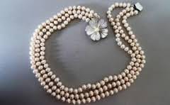 桑塔纳防滑链安装前轮还是后轮?